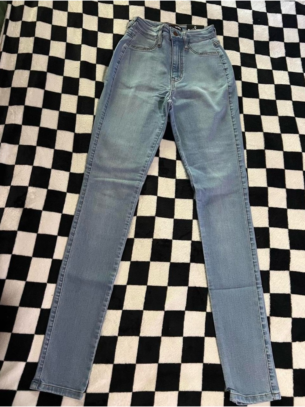Fashion Nova Classic High Waist Skinny Jeans Skinny Jeans in Blue Size 0 NWT